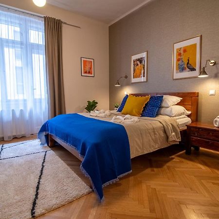 Be A Budapester Exterior photo