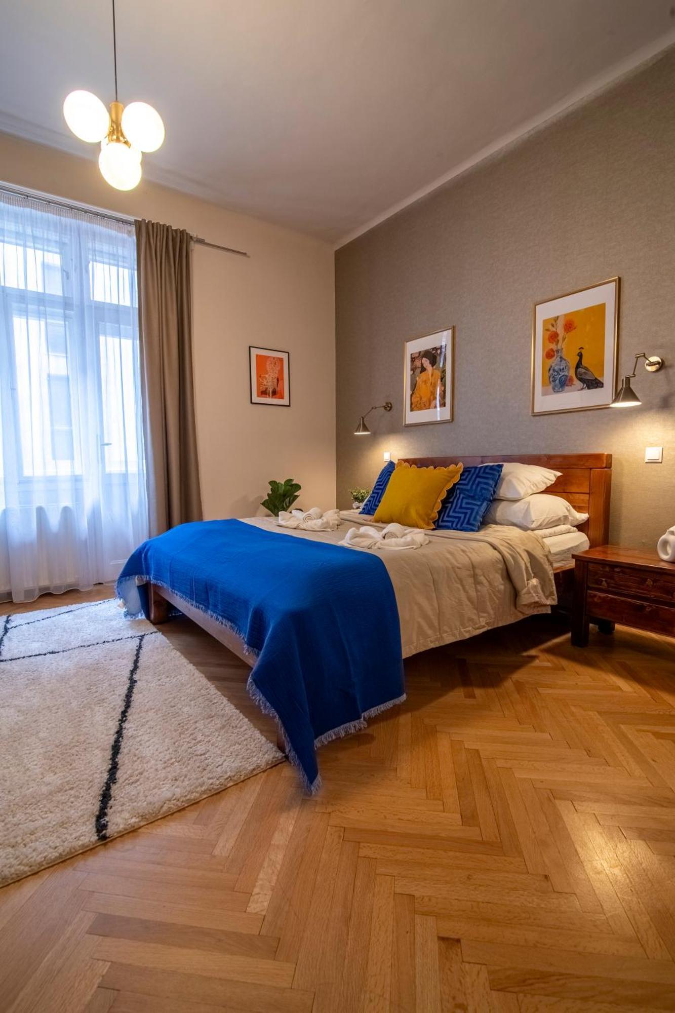 Be A Budapester Exterior photo